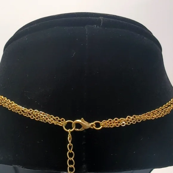 Leaf Pendant Necklace Triple Layered - Picture 10 of 10